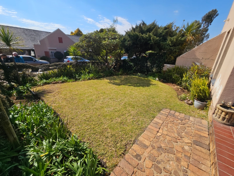 2 Bedroom Property for Sale in Albertsdal Gauteng