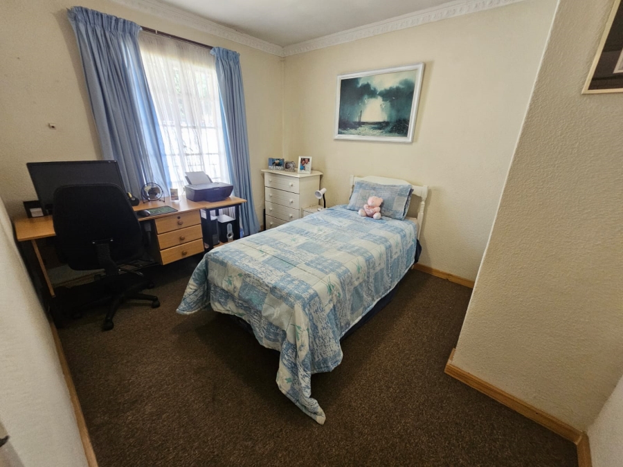 2 Bedroom Property for Sale in Albertsdal Gauteng