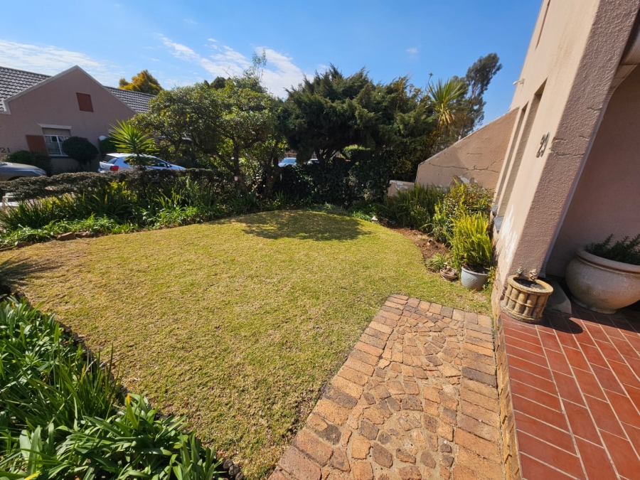2 Bedroom Property for Sale in Albertsdal Gauteng