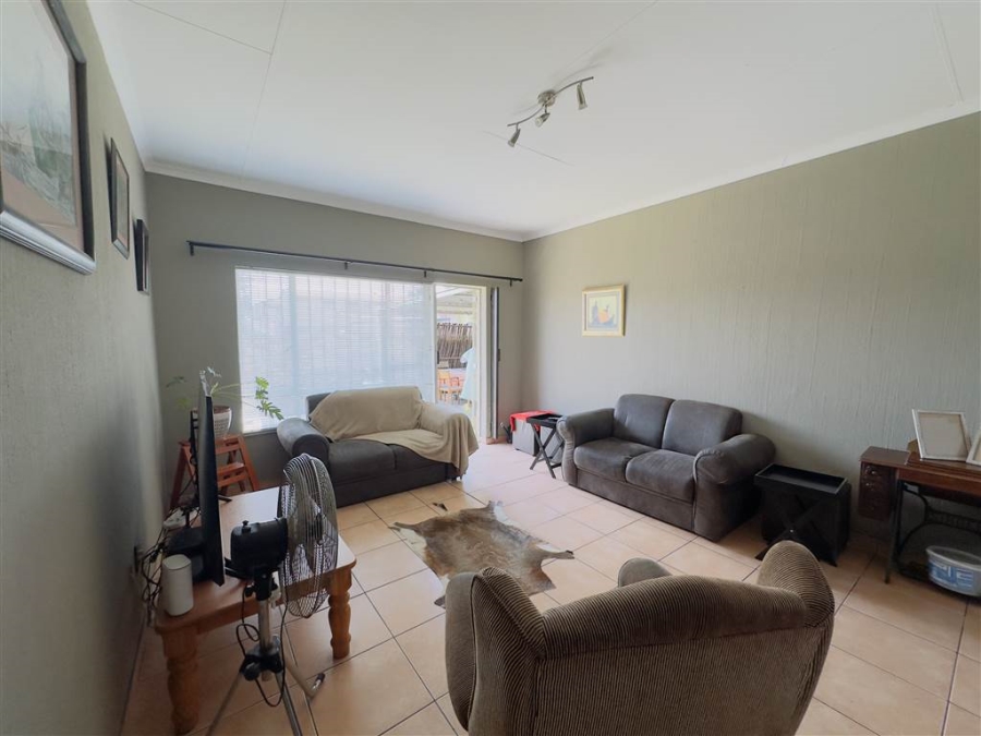 2 Bedroom Property for Sale in Verwoerdpark Gauteng