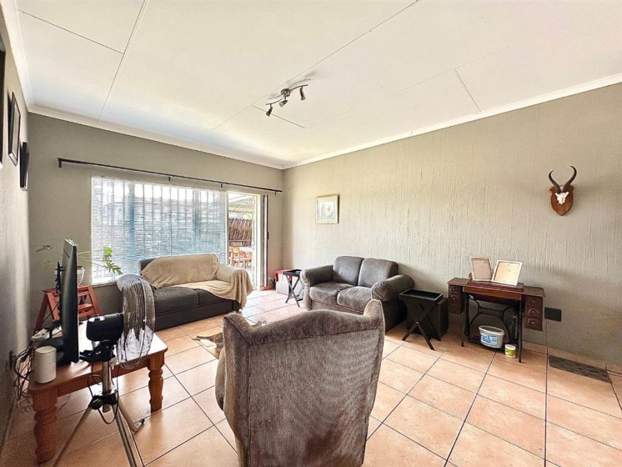 2 Bedroom Property for Sale in Verwoerdpark Gauteng