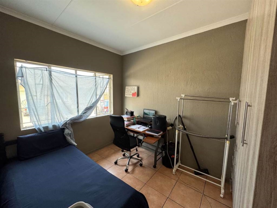 2 Bedroom Property for Sale in Verwoerdpark Gauteng