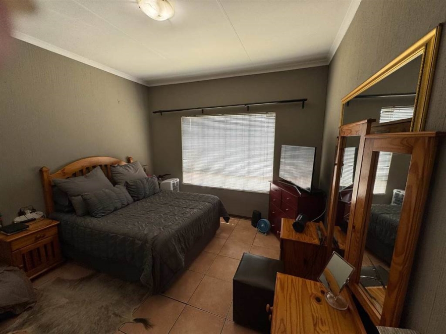 2 Bedroom Property for Sale in Verwoerdpark Gauteng
