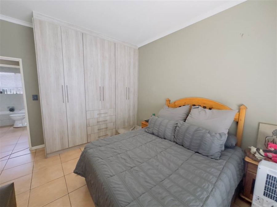 2 Bedroom Property for Sale in Verwoerdpark Gauteng