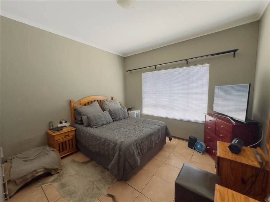 2 Bedroom Property for Sale in Verwoerdpark Gauteng