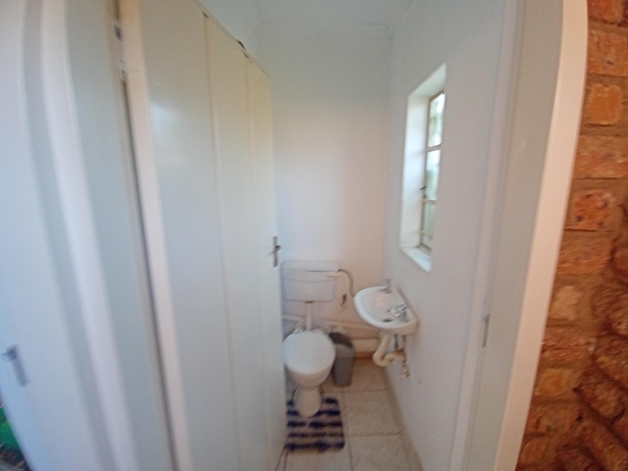 4 Bedroom Property for Sale in Bassonia Gauteng