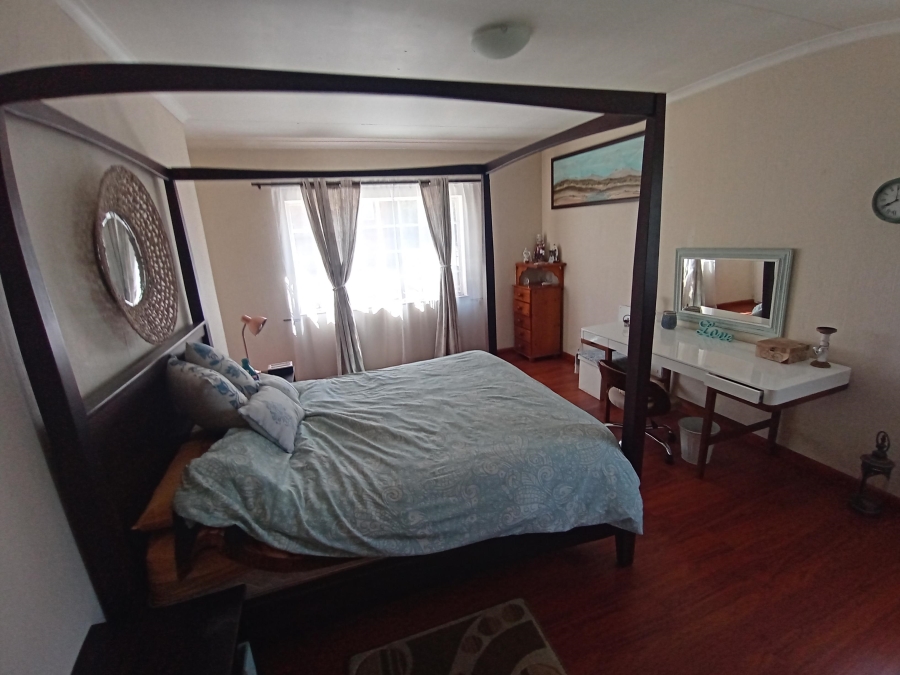4 Bedroom Property for Sale in Bassonia Gauteng