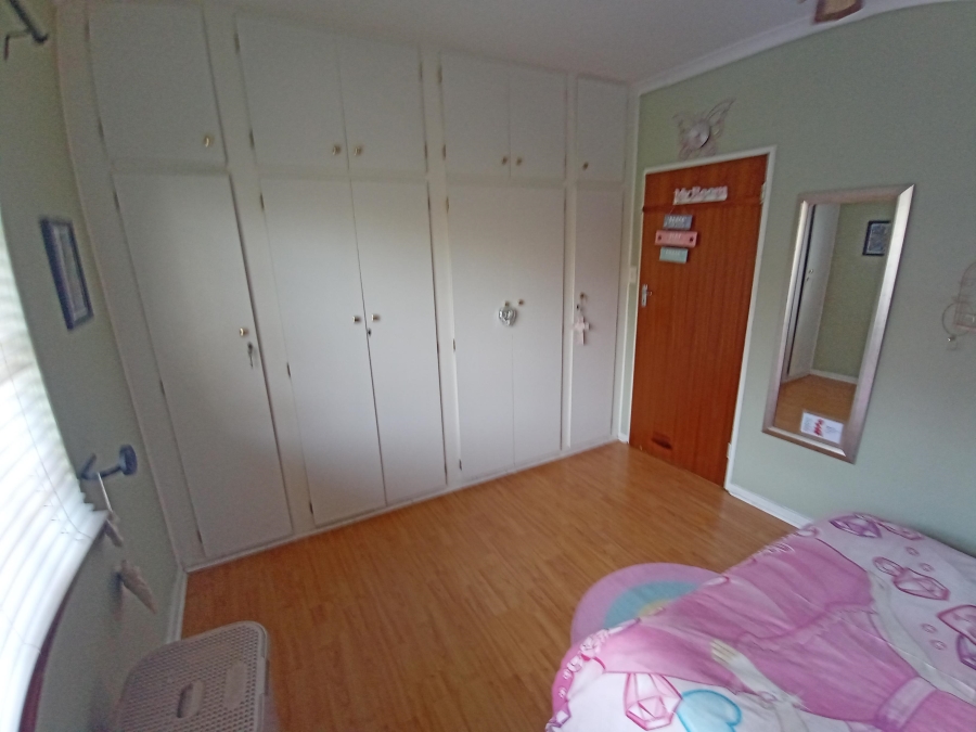 4 Bedroom Property for Sale in Bassonia Gauteng