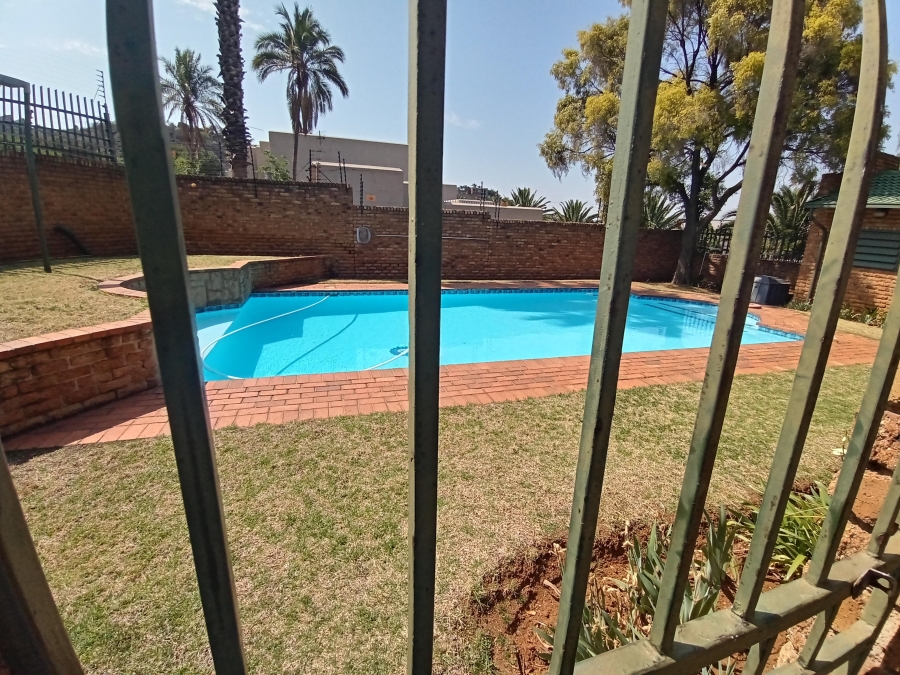 4 Bedroom Property for Sale in Bassonia Gauteng
