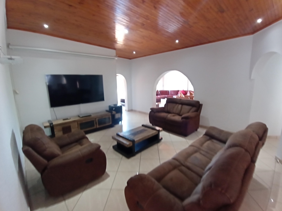 5 Bedroom Property for Sale in Glenvista Gauteng