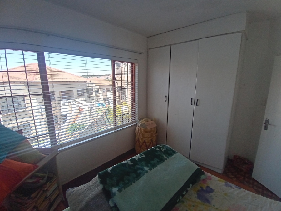 2 Bedroom Property for Sale in Mondeor Gauteng