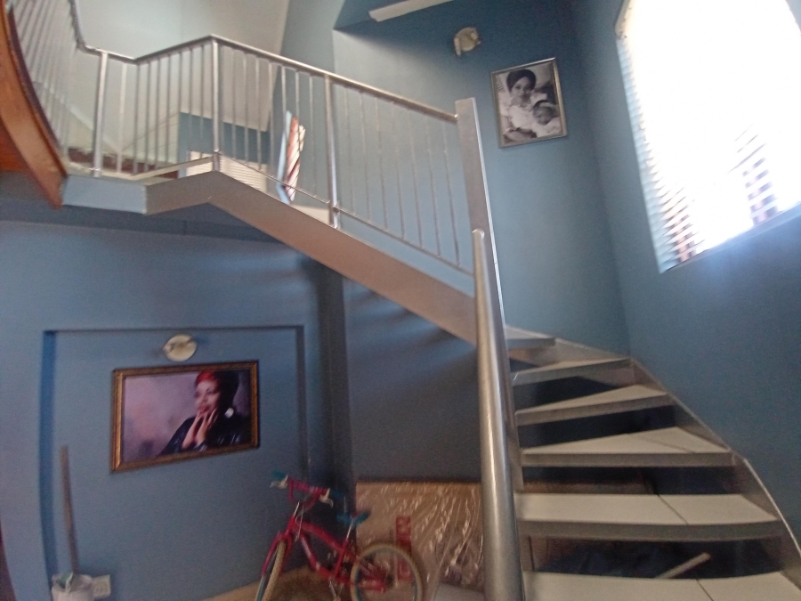 2 Bedroom Property for Sale in Mondeor Gauteng