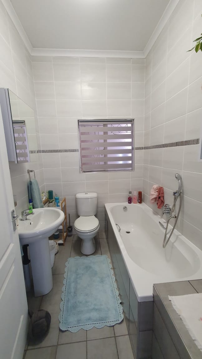 4 Bedroom Property for Sale in Oakdene Gauteng