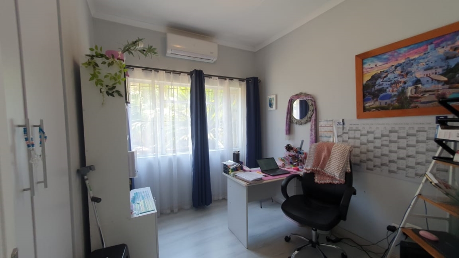 4 Bedroom Property for Sale in Oakdene Gauteng