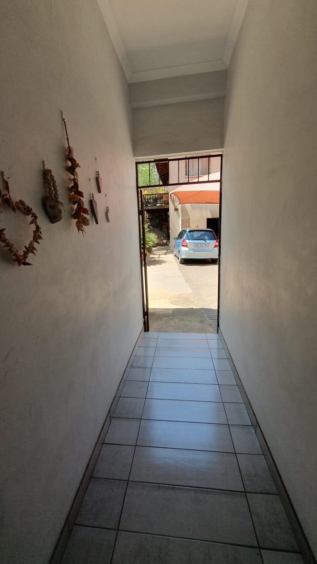 4 Bedroom Property for Sale in Oakdene Gauteng