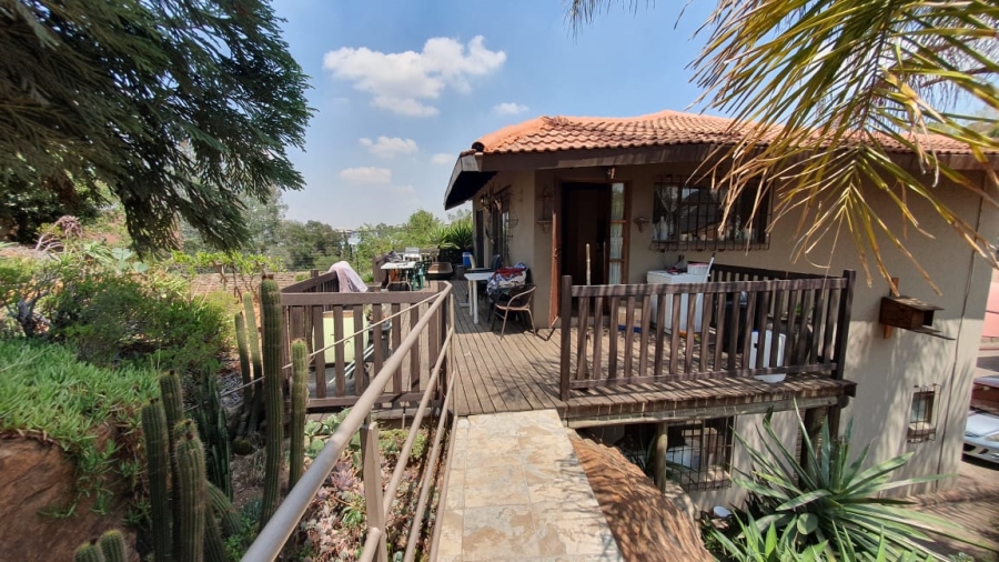 4 Bedroom Property for Sale in Oakdene Gauteng