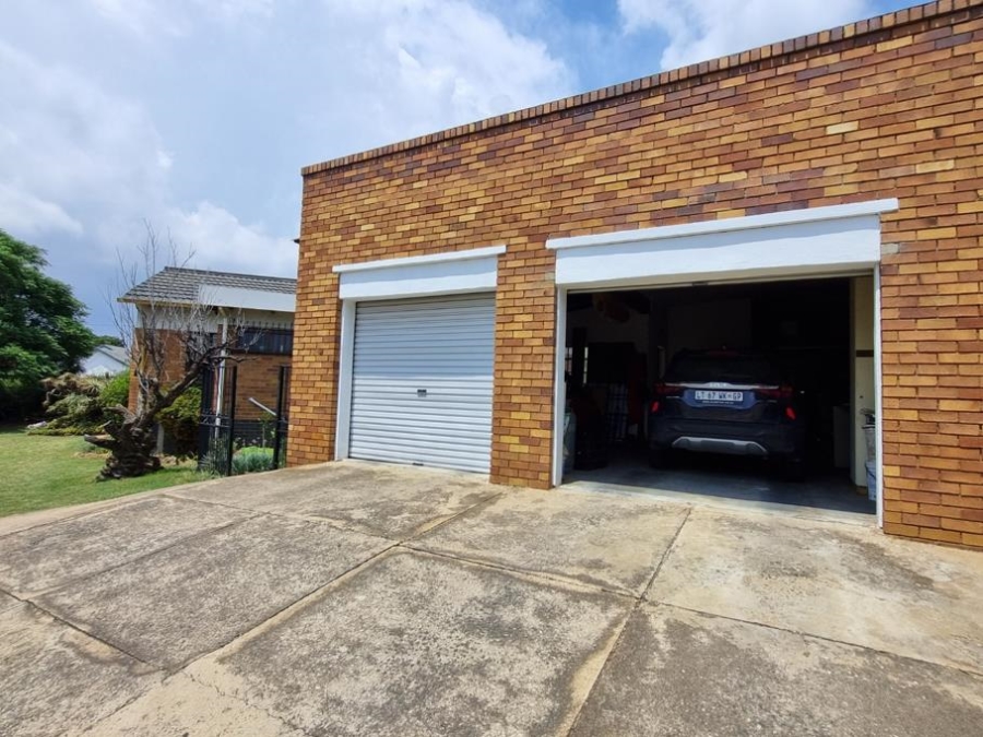 3 Bedroom Property for Sale in South Crest Gauteng