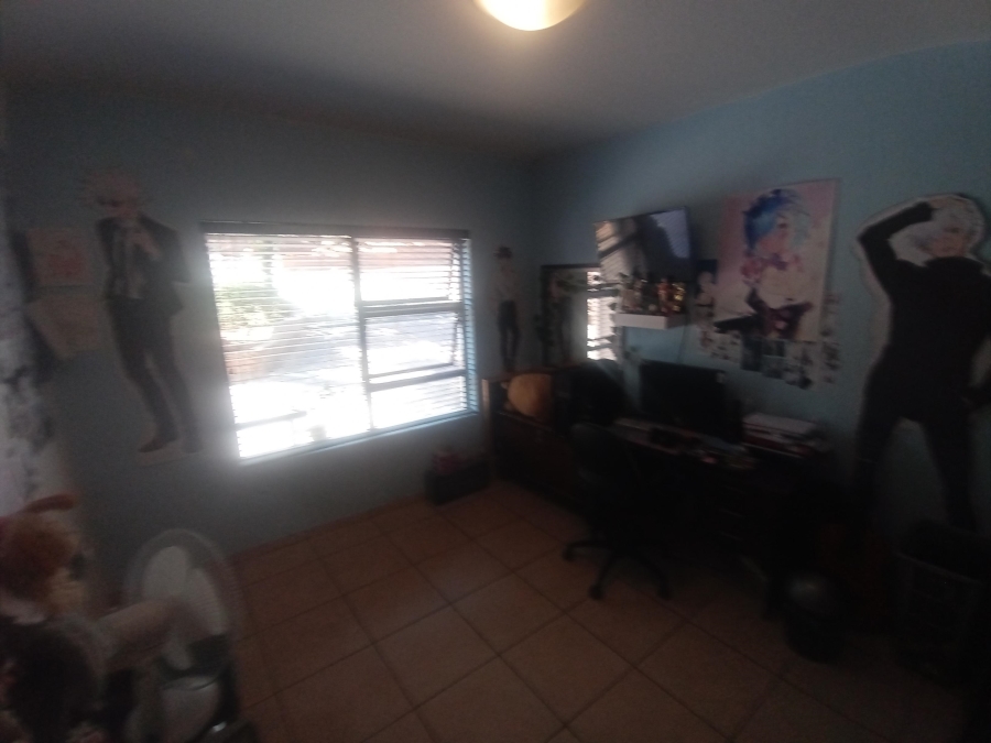 3 Bedroom Property for Sale in Mulbarton Gauteng