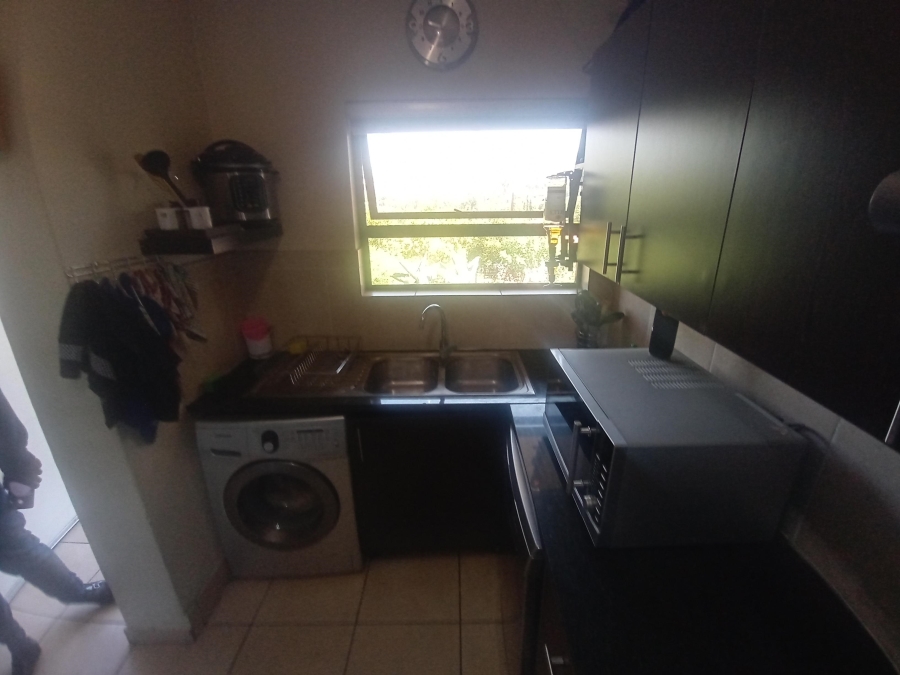 3 Bedroom Property for Sale in Mulbarton Gauteng