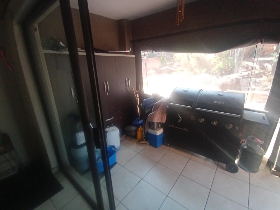 3 Bedroom Property for Sale in Mulbarton Gauteng
