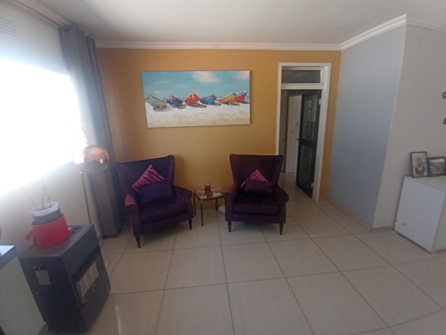4 Bedroom Property for Sale in Mulbarton Gauteng
