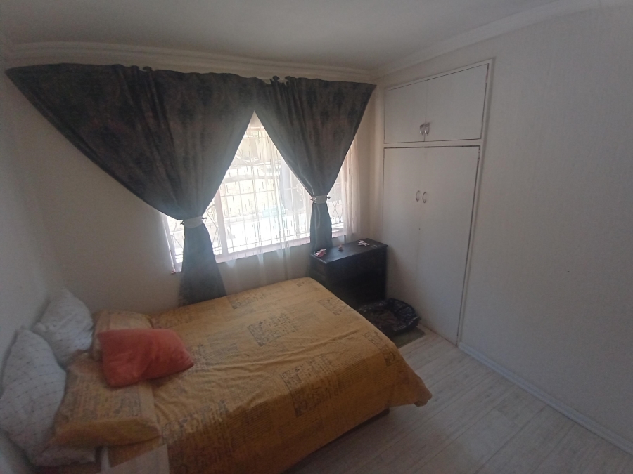 4 Bedroom Property for Sale in Mulbarton Gauteng