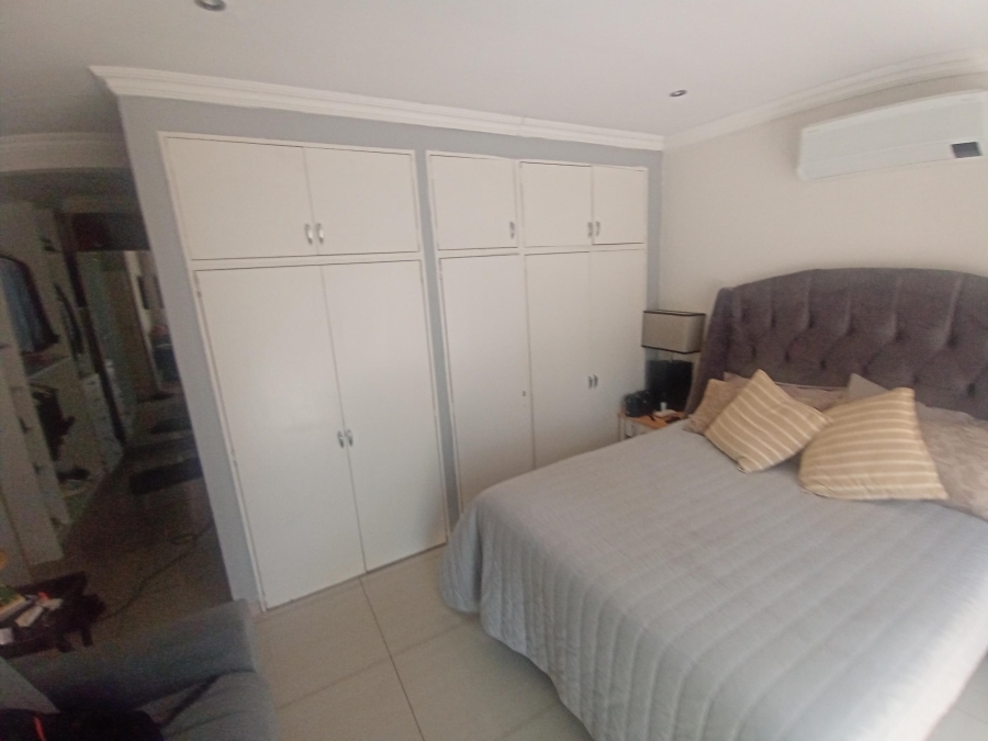 4 Bedroom Property for Sale in Mulbarton Gauteng