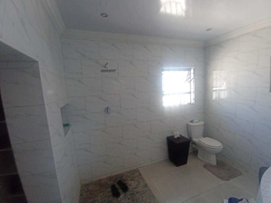 4 Bedroom Property for Sale in Mulbarton Gauteng