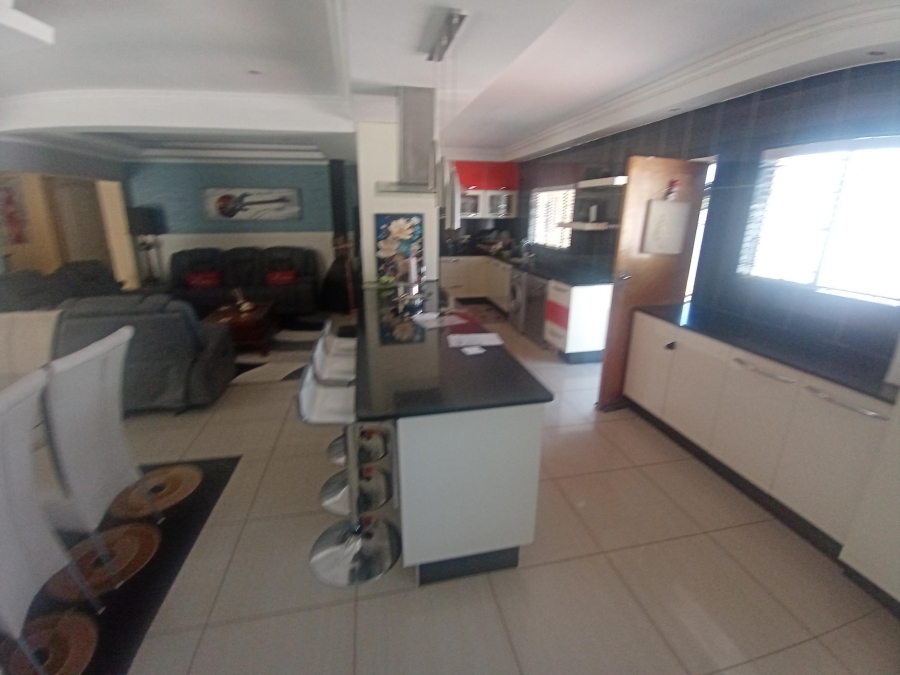 4 Bedroom Property for Sale in Mulbarton Gauteng
