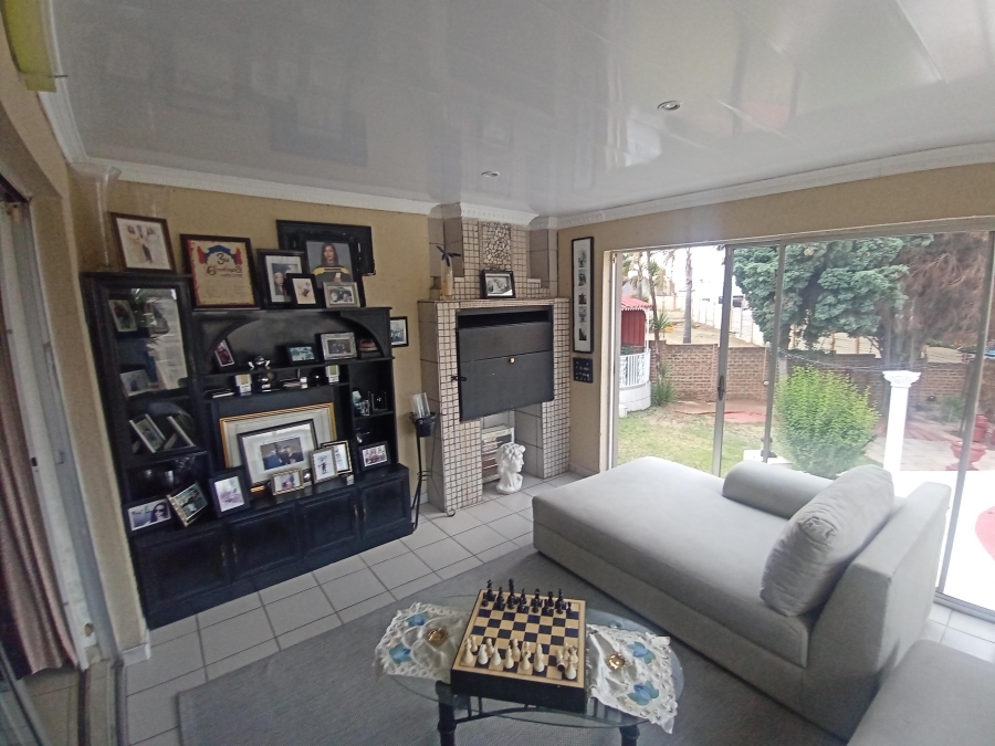 4 Bedroom Property for Sale in Winchester Hills Gauteng