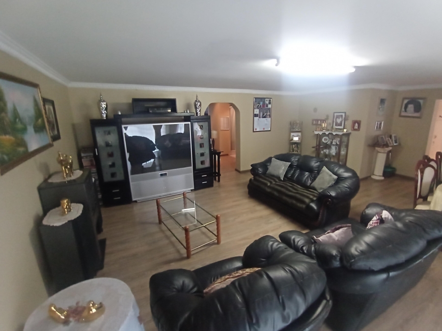 4 Bedroom Property for Sale in Winchester Hills Gauteng