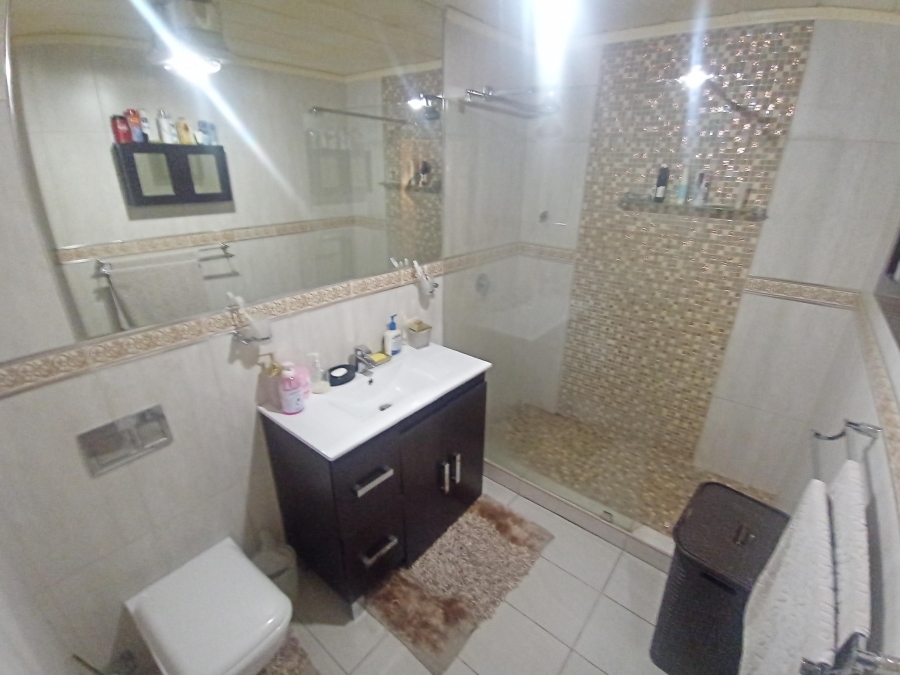 4 Bedroom Property for Sale in Winchester Hills Gauteng