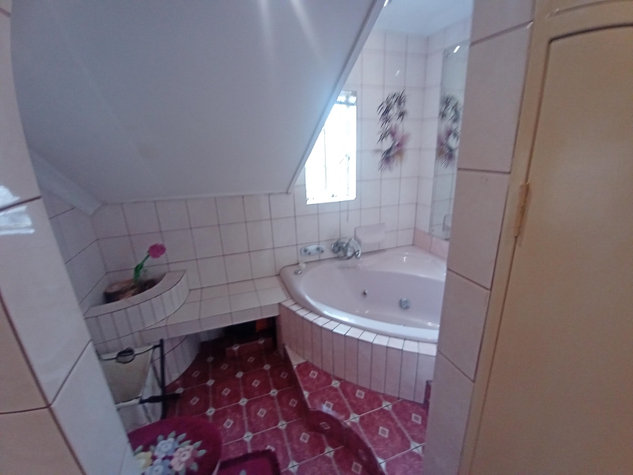 4 Bedroom Property for Sale in Winchester Hills Gauteng