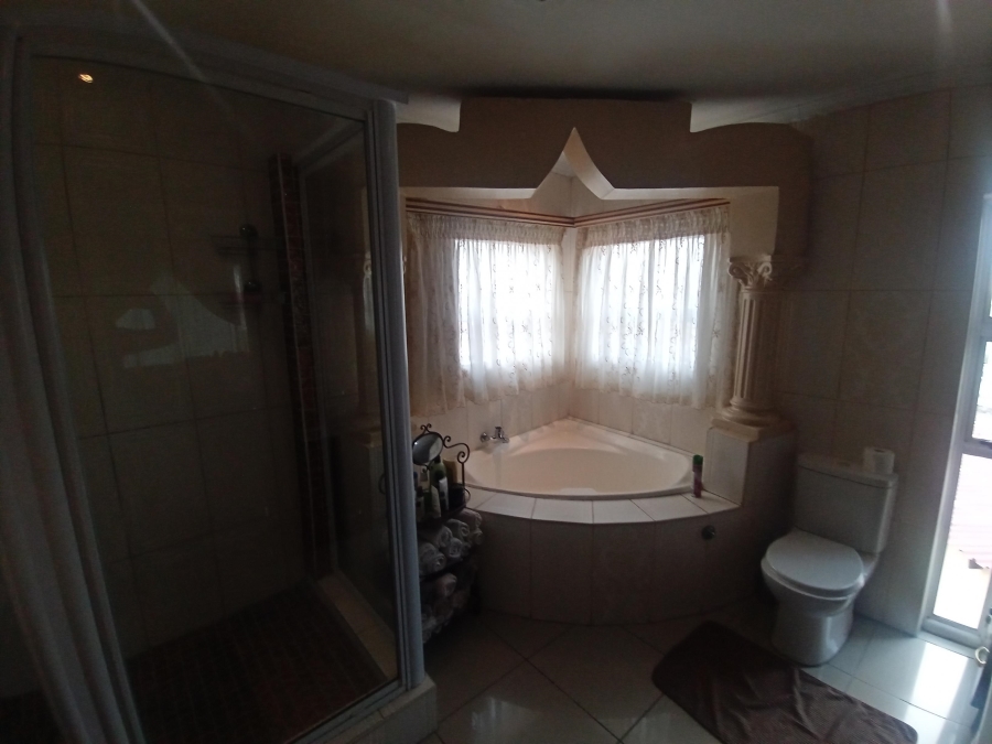 4 Bedroom Property for Sale in Winchester Hills Gauteng
