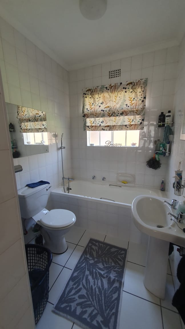 2 Bedroom Property for Sale in Verwoerdpark Gauteng
