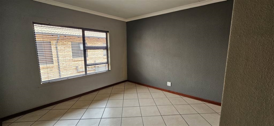 2 Bedroom Property for Sale in Meyersdal Gauteng