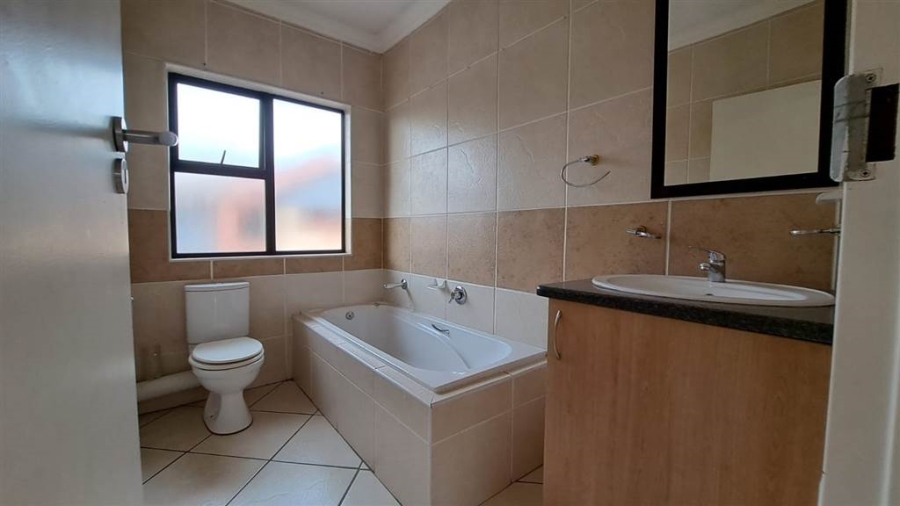 2 Bedroom Property for Sale in Meyersdal Gauteng