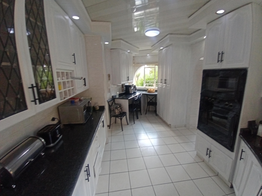 4 Bedroom Property for Sale in Bassonia Gauteng