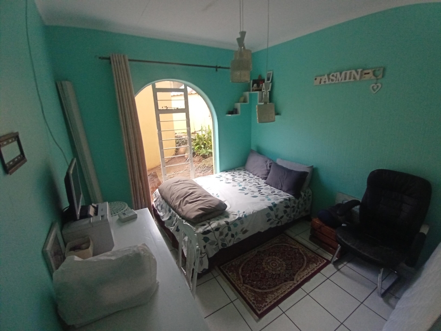 4 Bedroom Property for Sale in Bassonia Gauteng