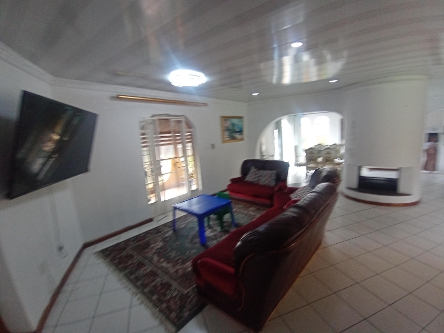 4 Bedroom Property for Sale in Bassonia Gauteng