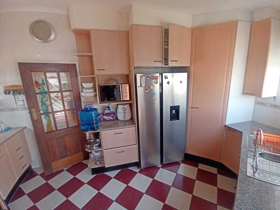4 Bedroom Property for Sale in Glenvista Gauteng