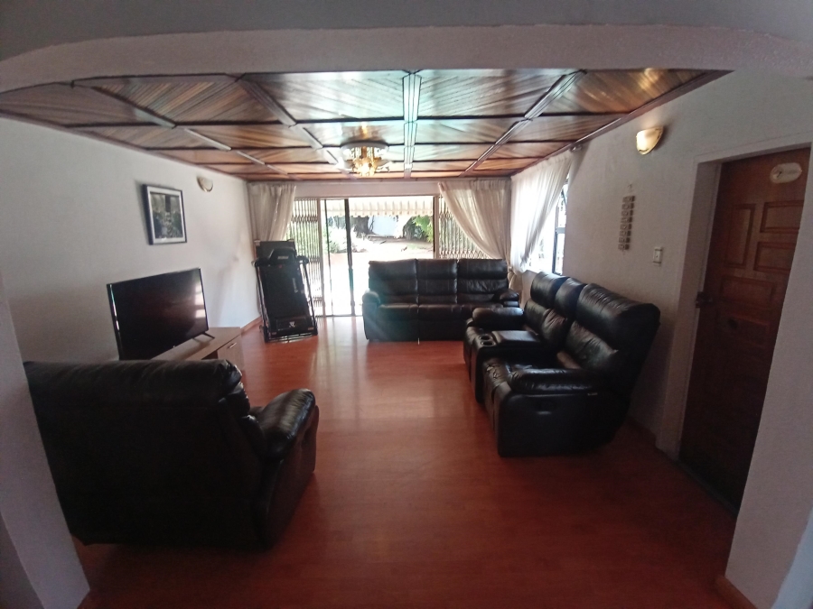 4 Bedroom Property for Sale in Glenvista Gauteng