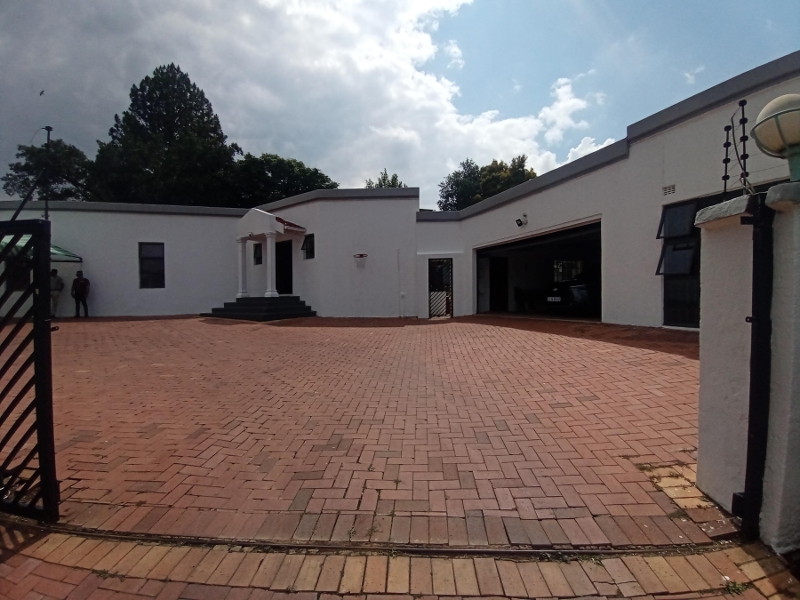 4 Bedroom Property for Sale in Glenvista Gauteng