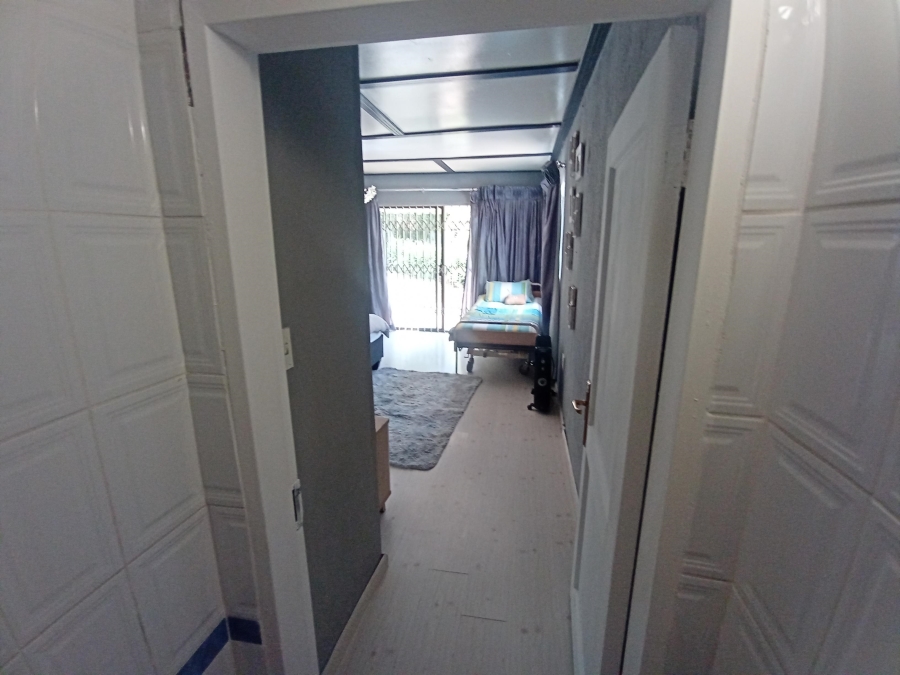 4 Bedroom Property for Sale in Glenvista Gauteng