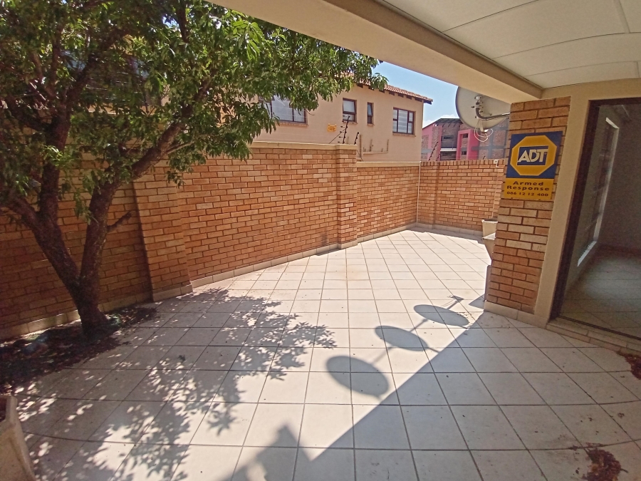 2 Bedroom Property for Sale in Winchester Hills Gauteng