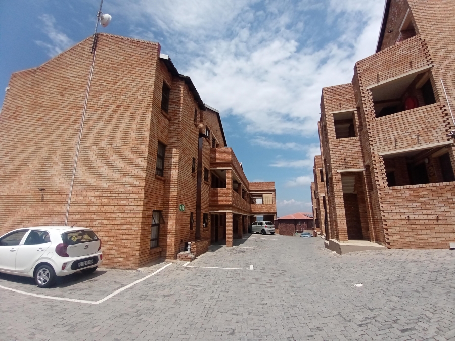 2 Bedroom Property for Sale in Winchester Hills Gauteng