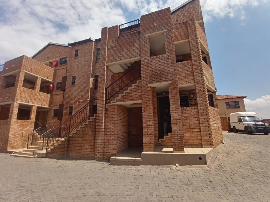 2 Bedroom Property for Sale in Winchester Hills Gauteng