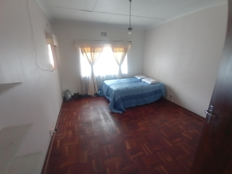 4 Bedroom Property for Sale in Linmeyer Gauteng