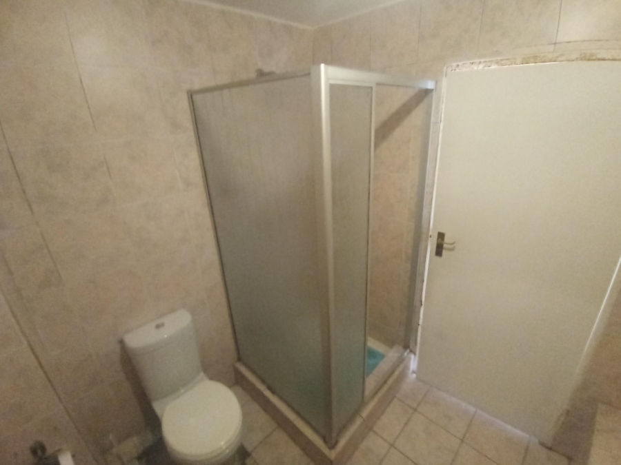 2 Bedroom Property for Sale in Mondeor Gauteng