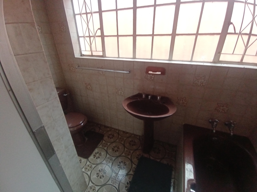 3 Bedroom Property for Sale in Mondeor Gauteng